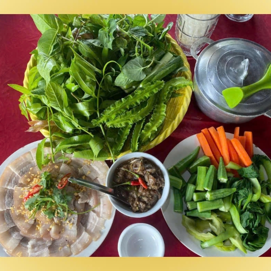 Thịt Luộc Mắm Chua 